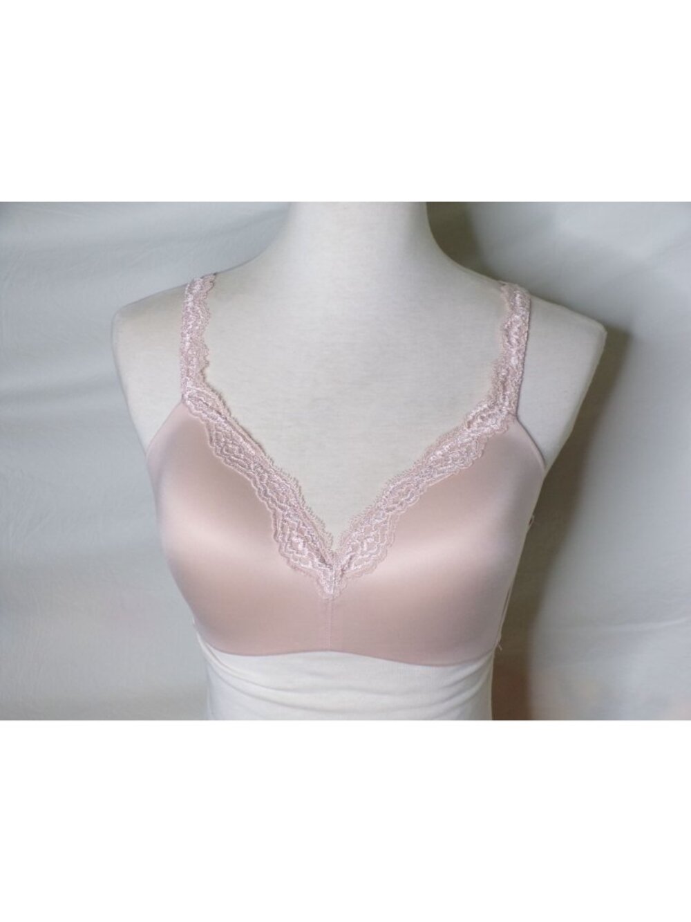 🆕 WACOAL Softly Styled Wireless Bra Rose Dust (Beige) 36D #856301 - Picture 7 of 10